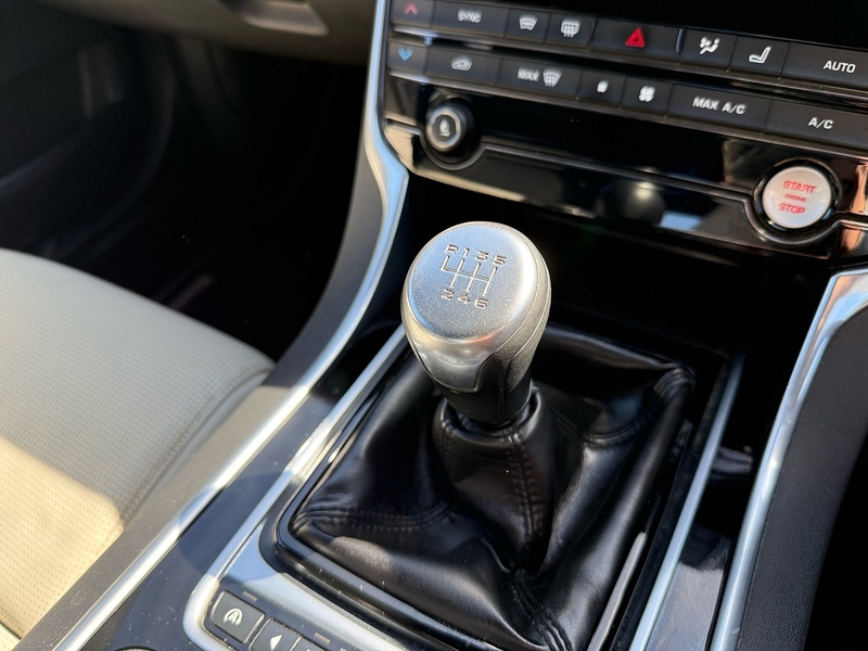Jaguar d R-Sport Saloon 2.0 Manual Diesel
