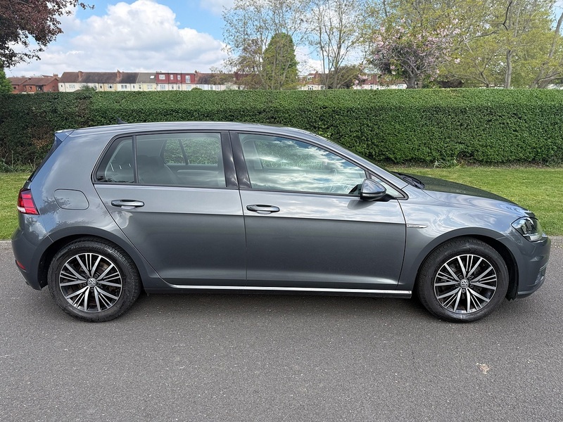 Volkswagen TSI EVO SE Nav Hatchback 1.5 Manual Petrol