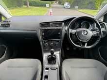Volkswagen Golf TSI EVO SE Nav 