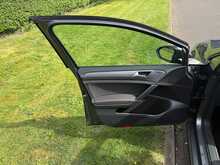 Volkswagen Golf TSI EVO SE Nav 