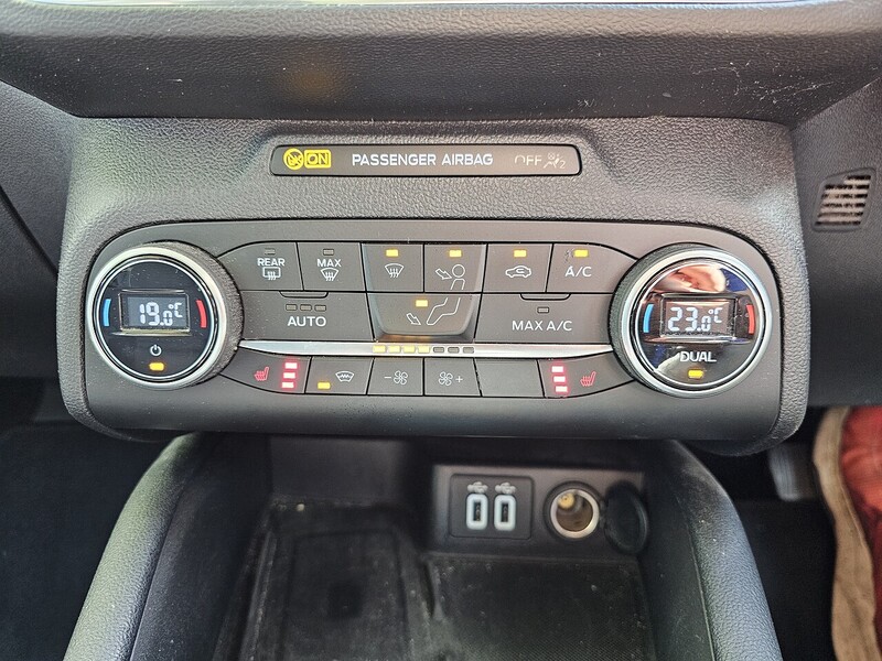 Ford EcoBlue Titanium Estate 2.0 Automatic Diesel