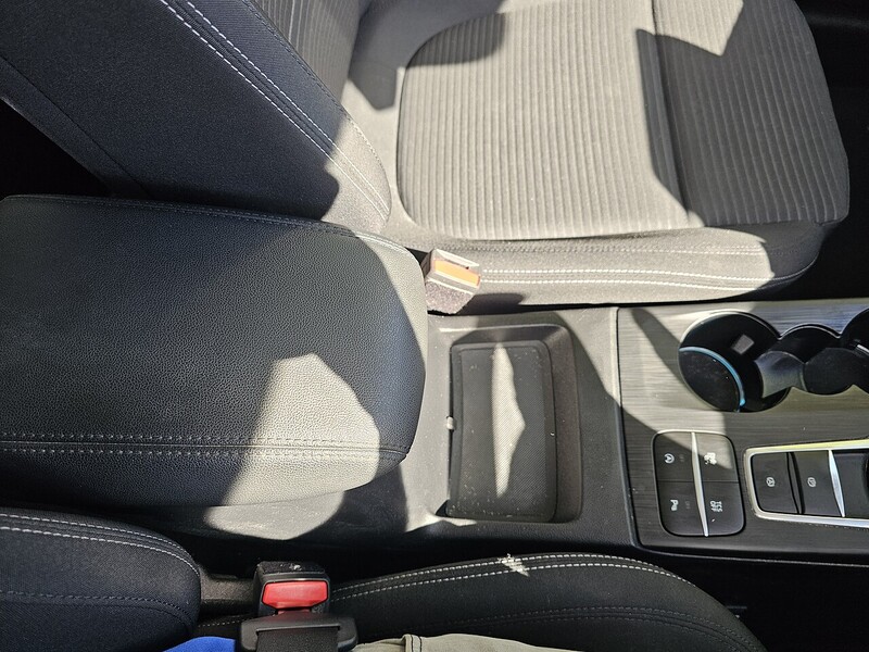 Ford EcoBlue Titanium Estate 2.0 Automatic Diesel