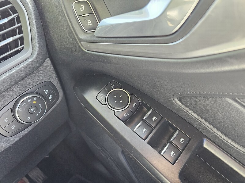 Ford EcoBlue Titanium Estate 2.0 Automatic Diesel