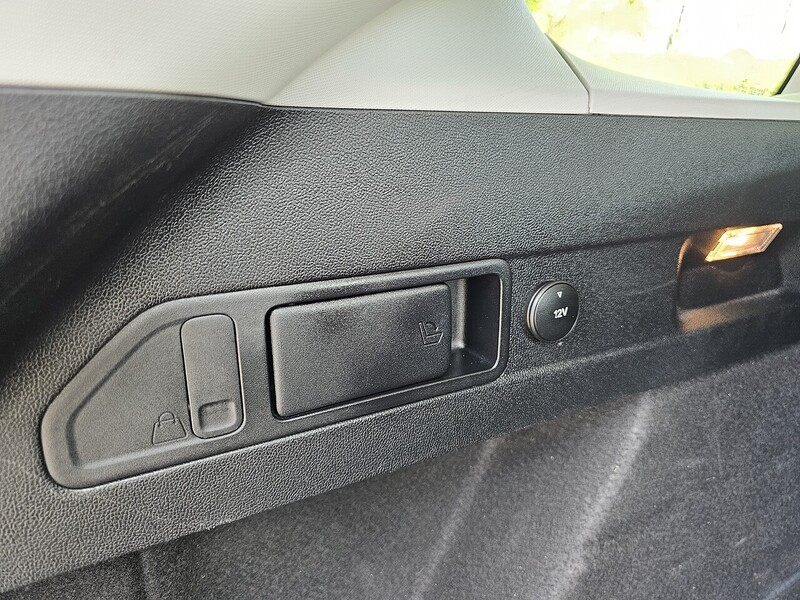 Ford EcoBlue Titanium Estate 2.0 Automatic Diesel