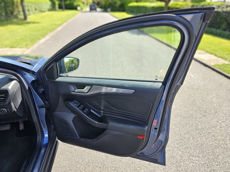 Ford EcoBlue Titanium Estate 2.0 Automatic Diesel