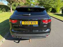 Jaguar F-PACE D180 R-Sport 