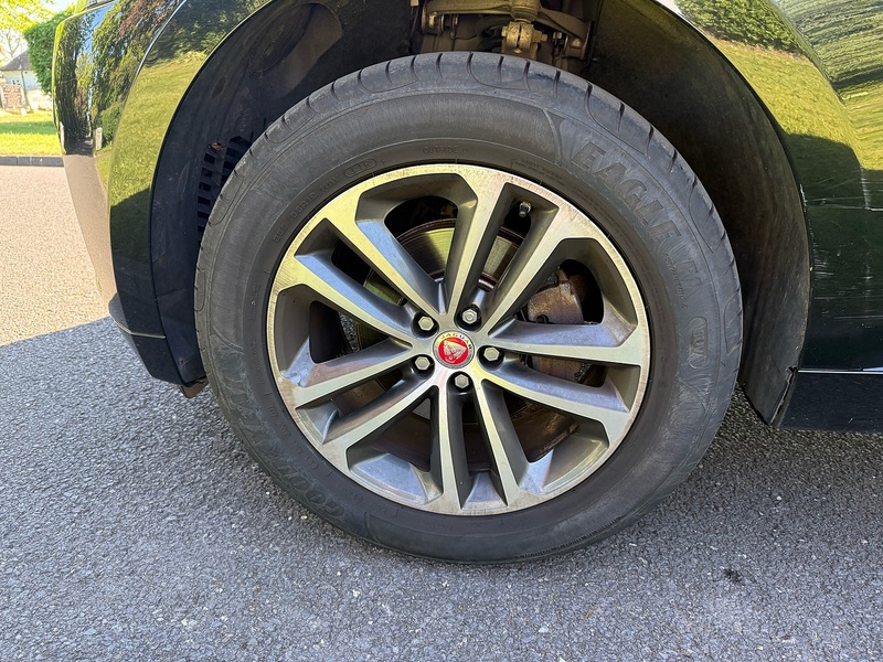 Jaguar D180 R-Sport SUV 2.0 Automatic Diesel