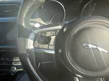 Jaguar F-PACE D180 R-Sport 