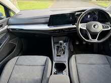 Volkswagen Golf TSI Life 