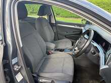 Volkswagen Golf TSI Life 