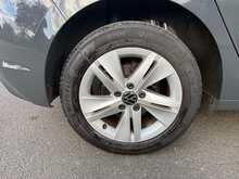 Volkswagen Golf TSI Life 