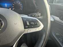 Volkswagen Golf TSI Life 