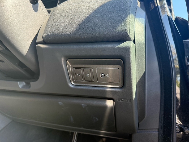 Land Rover TD4 Landmark SUV 2.0 Automatic Diesel