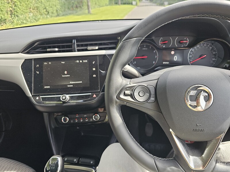 Vauxhall SE Nav Hatchback 1.2 Manual Petrol