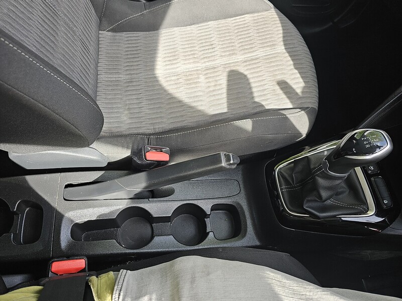 Vauxhall SE Nav Hatchback 1.2 Manual Petrol