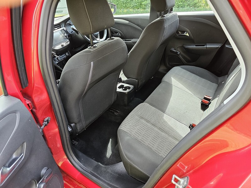 Vauxhall SE Nav Hatchback 1.2 Manual Petrol