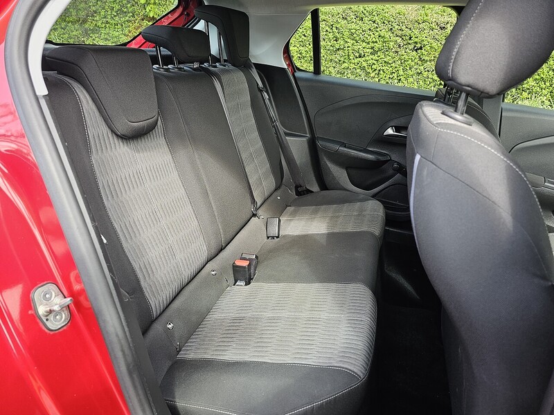 Vauxhall SE Nav Hatchback 1.2 Manual Petrol