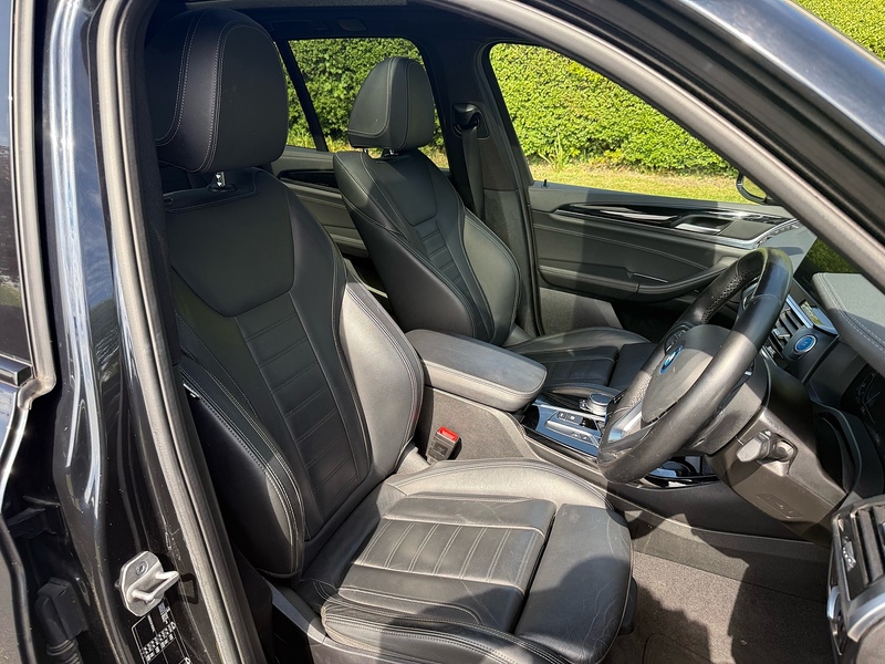 BMW Premier Edition Pro SUV 0.0 Automatic Electric