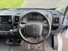 Peugeot Boxer BlueHDi 335 S 
