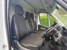 Peugeot Boxer BlueHDi 335 S 