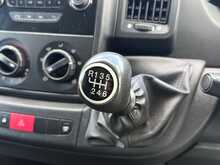 Peugeot Boxer BlueHDi 335 S 