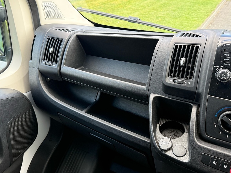 Peugeot BlueHDi 335 S Panel Van 2.2 Manual Diesel