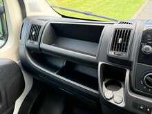 Peugeot Boxer BlueHDi 335 S 