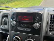 Peugeot Boxer BlueHDi 335 S 