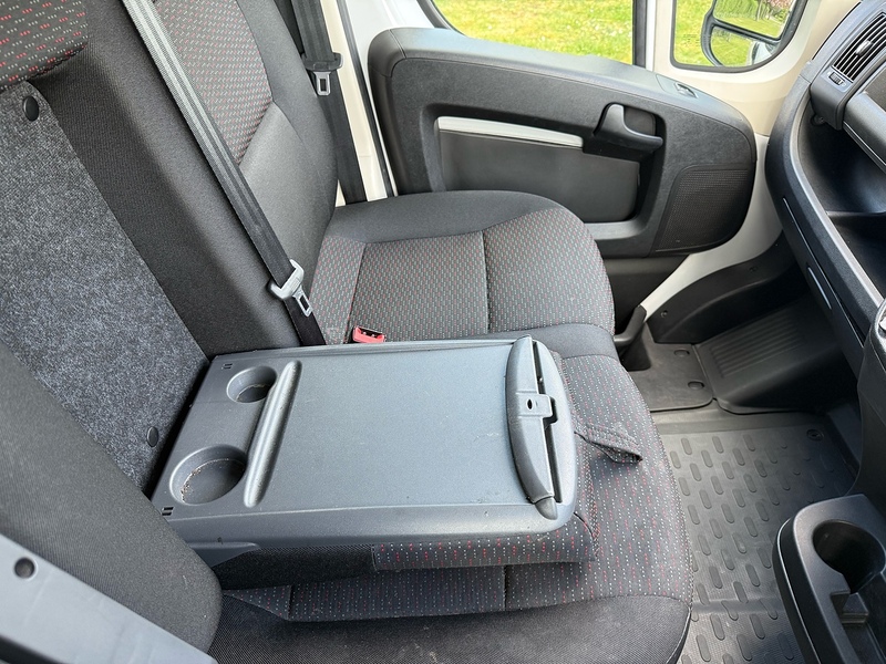 Peugeot BlueHDi 335 S Panel Van 2.2 Manual Diesel
