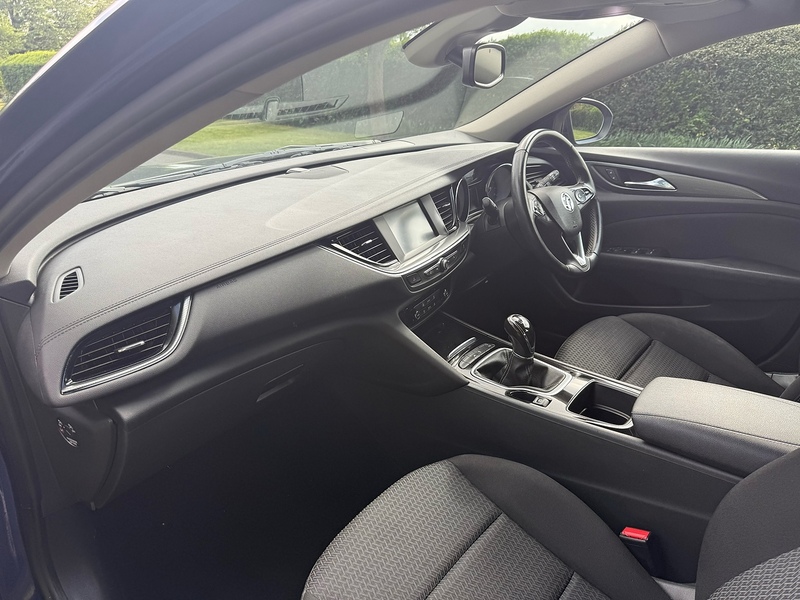 Vauxhall Turbo D SE Nav Hatchback 1.5 Manual Diesel