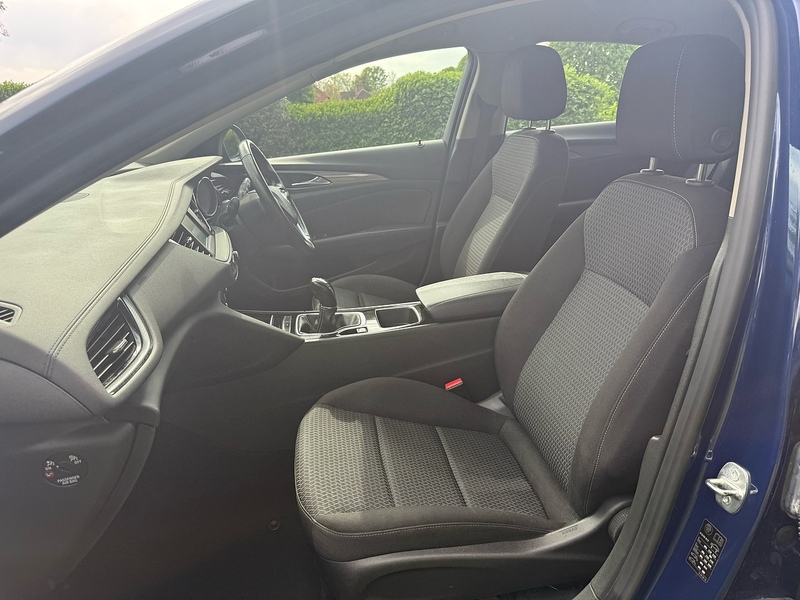 Vauxhall Turbo D SE Nav Hatchback 1.5 Manual Diesel