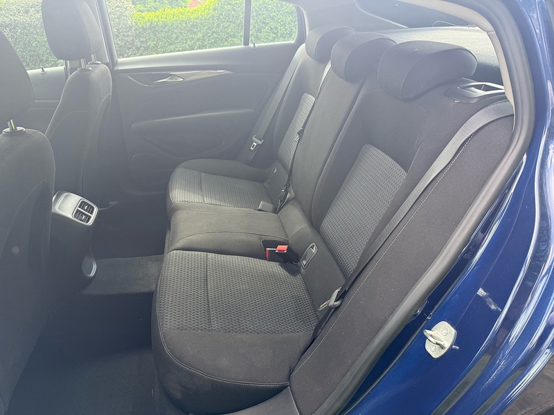 Vauxhall Turbo D SE Nav Hatchback 1.5 Manual Diesel