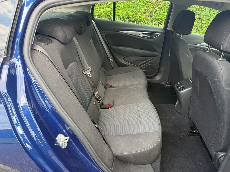 Vauxhall Turbo D SE Nav Hatchback 1.5 Manual Diesel