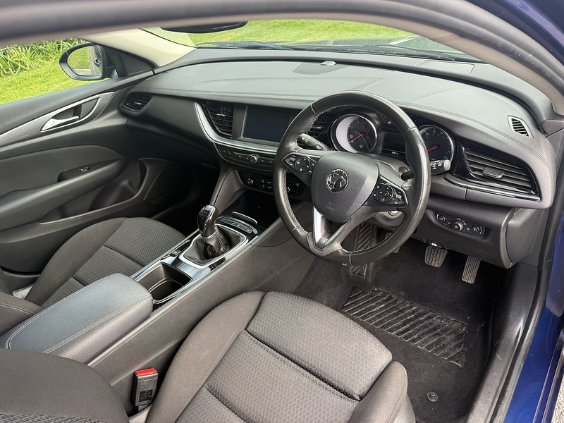 Vauxhall Turbo D SE Nav Hatchback 1.5 Manual Diesel