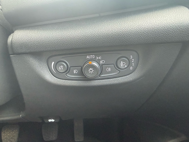 Vauxhall Turbo D SE Nav Hatchback 1.5 Manual Diesel