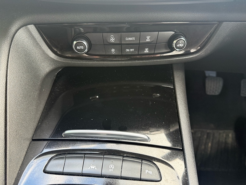 Vauxhall Turbo D SE Nav Hatchback 1.5 Manual Diesel