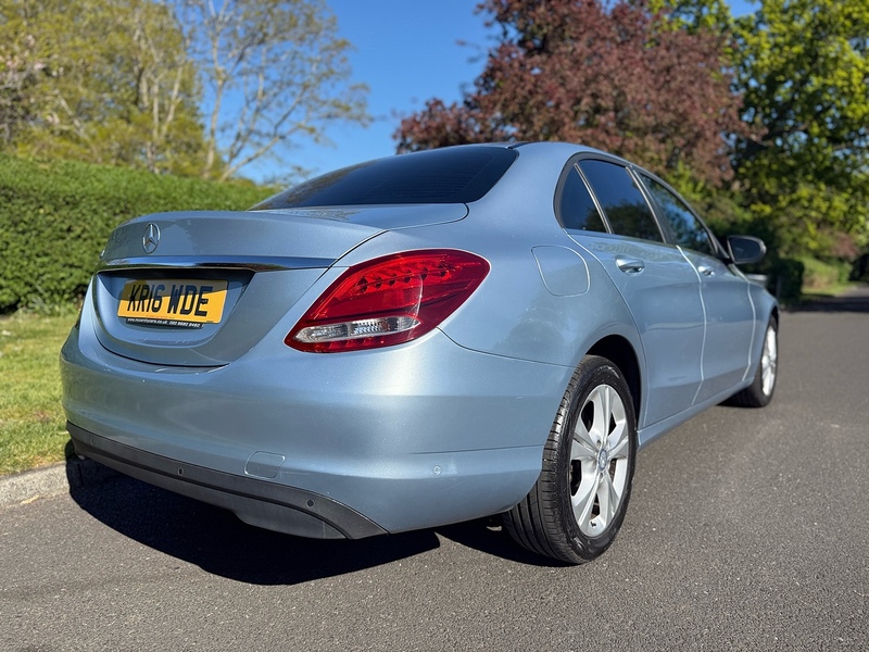 Mercedes-Benz C200 SE Saloon 2.0 Automatic Petrol