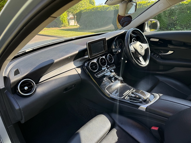 Mercedes-Benz C200 SE Saloon 2.0 Automatic Petrol