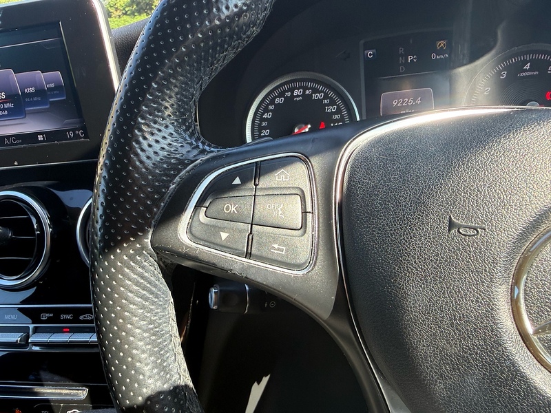 Mercedes-Benz C200 SE Saloon 2.0 Automatic Petrol