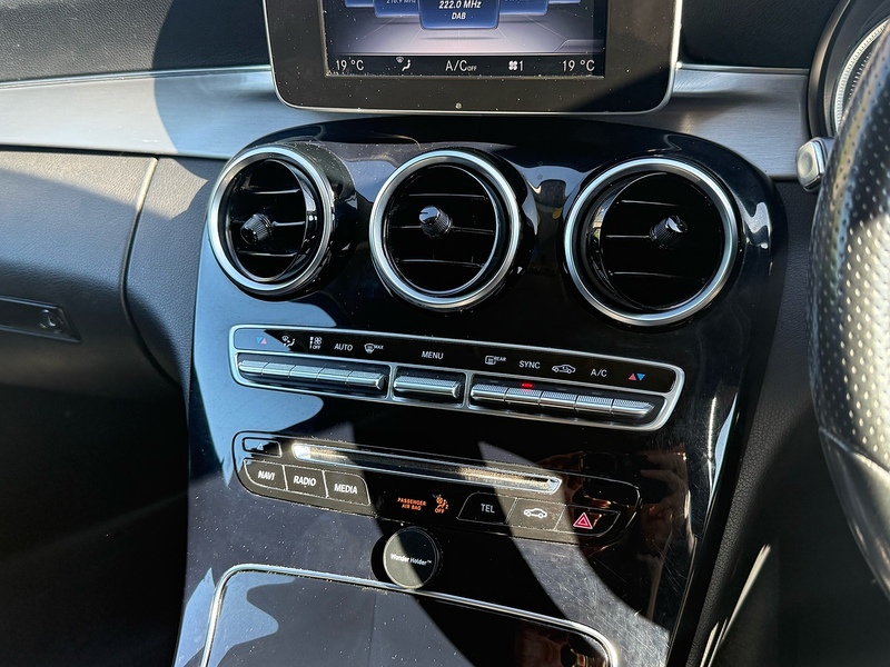 Mercedes-Benz C200 SE Saloon 2.0 Automatic Petrol