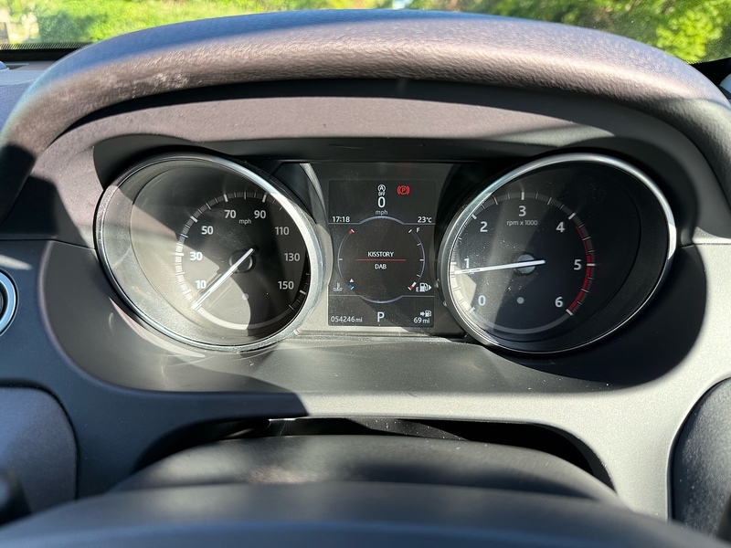 Land Rover TD4 HSE SUV 2.0 Automatic Diesel
