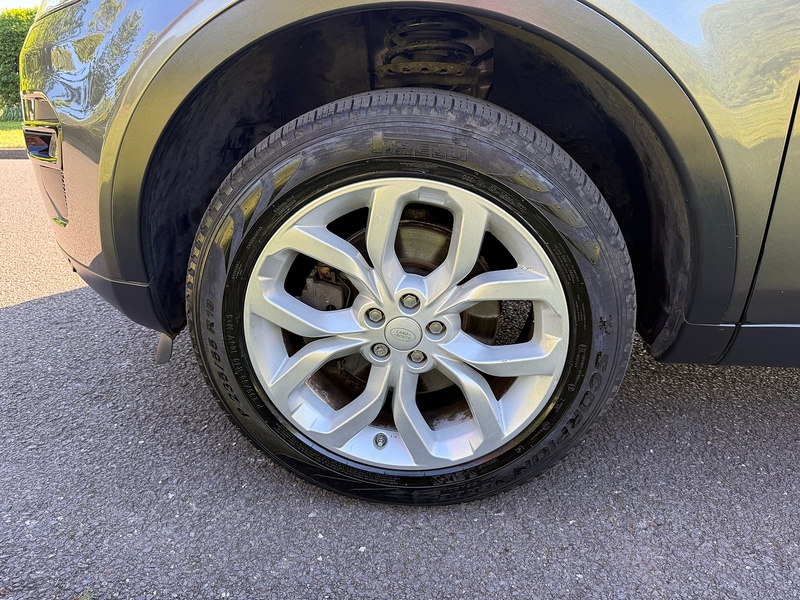 Land Rover TD4 HSE SUV 2.0 Automatic Diesel