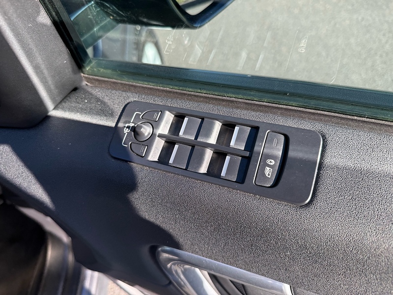 Land Rover TD4 HSE SUV 2.0 Automatic Diesel