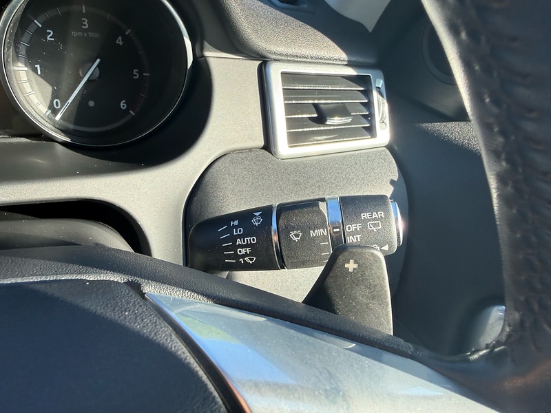 Land Rover TD4 HSE SUV 2.0 Automatic Diesel