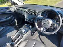 MG MG5 Exclusive 