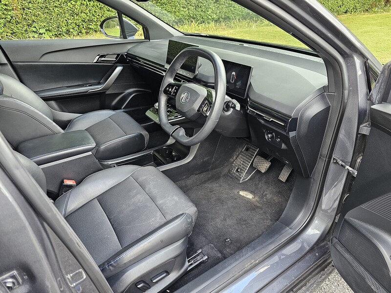 MG Trophy Long Range Hatchback 0.0 Automatic Electric