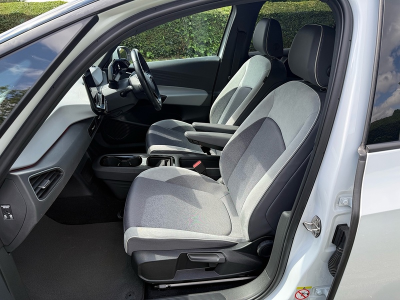 Volkswagen Pro Performance Business Hatchback 0.0 Automatic Electric