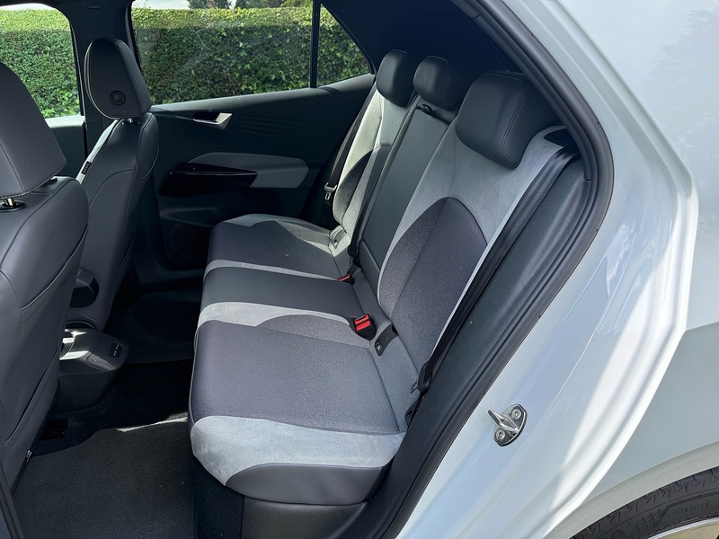 Volkswagen Pro Performance Business Hatchback 0.0 Automatic Electric