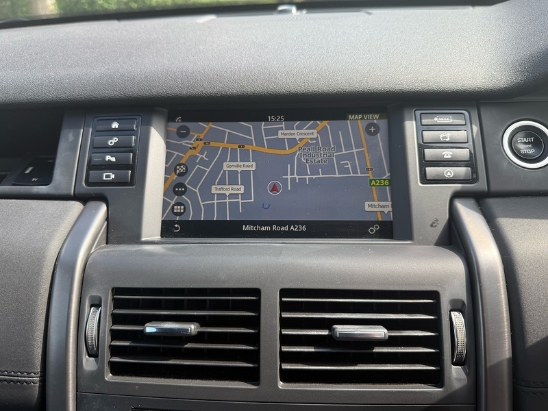 Land Rover TD4 Landmark SUV 2.0 Automatic Diesel