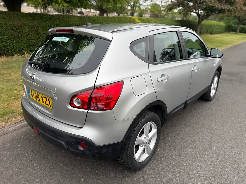 Nissan 2.0 Tekna Hatchback 5dr Petrol CVT 4WD (Nav) (198 g/km, 139 bhp)